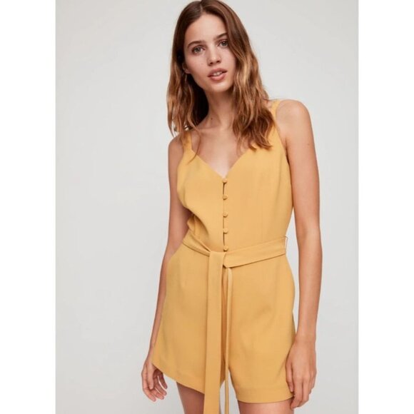 Aritzia Little Moon White Petunia short romper size 10 - Picture 4 of 16